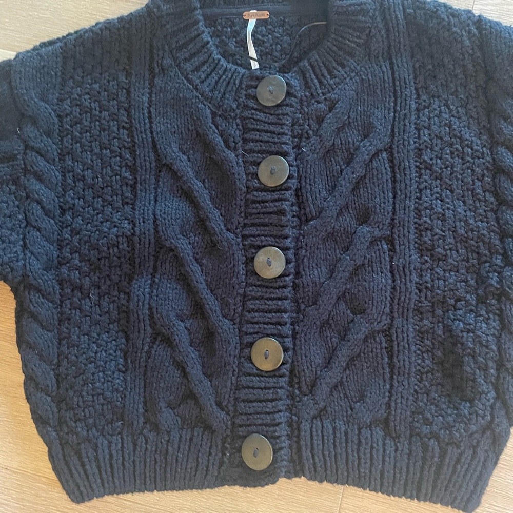 COPY - Free people navy blue cableknit sweater. Never been worn size small.